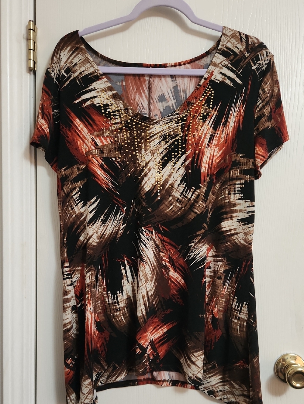 Short Sleeve V-Neck Top with Metallic Stud Detail in Black, Rust & Cream